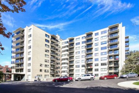 4555 Bonavista Avenue — 1 Bedroom - unit 503 - Photo 2