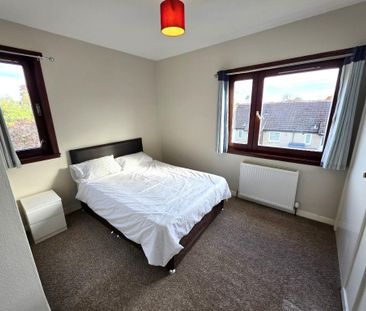 3 bedroom flat to rent - Photo 5