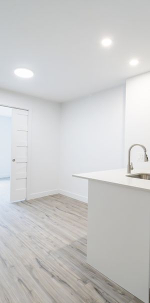Studio - Ontario - Photo 1
