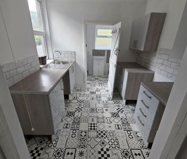 3 bedroom House To Let - Photo 5