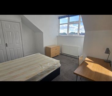 4 Bed Terraced House, Chapel Lane, LS6 - Photo 6