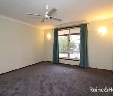 Neat & Tidy unit in South Bathurst- Available 14.1.2026 - Photo 5