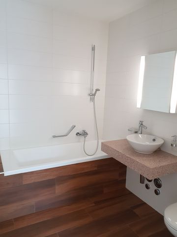 Magnifique loft en duplex situé au coeur de Boudry - Photo 3