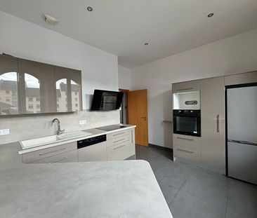 Location Appartement 4 pièces 85m² - Photo 5