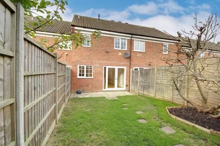 3 bedroom terraced house to rent - Photo 4