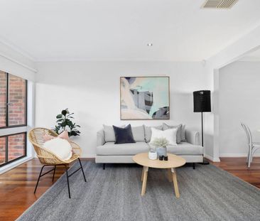 SPACIOUS 2 BEDROOM UNITWITH DOUBLE LOCK UP GARAGE - Photo 1