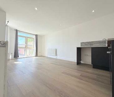 2 Bed Flat, Kilburn High Road, NW6 - Photo 3