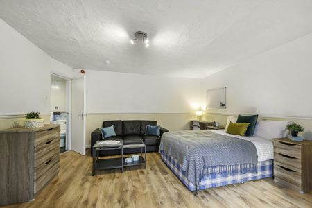 Flat 1, 257 HYDE PARK ROAD Leeds - LS6 1AG - Photo 2