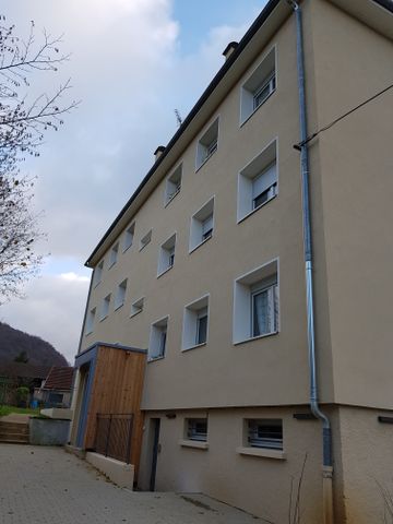 Location - Appartement T4 - 74 m² - Ornans - Photo 4