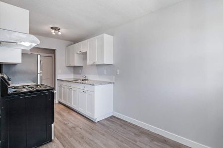 Premier Suite - 1 Bedroom - Photo 2