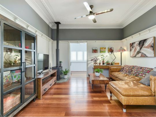 CHARMING AIR CONDITIONED HOME IN KEDRON - Photo 1