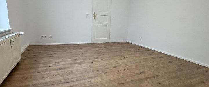 Kernsanierte 2-Zi-Wohnung mit neuer EBK in ruhigem Hinterhof mitten in Flingern!!! - Foto 1
