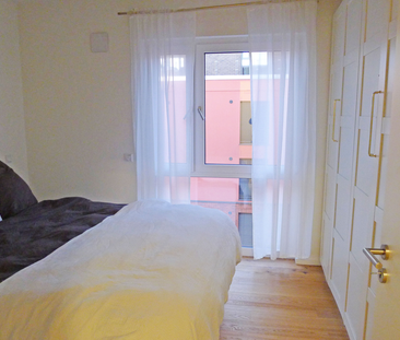 Atmosphärischer Altbauklassiker mit Dielen und EBK - tolle Lage Rad... - Photo 4