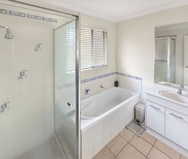 Large Family Home on Corner Block - Photo 6