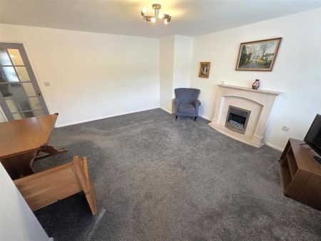 3 bedroom detached house to rent - Photo 2