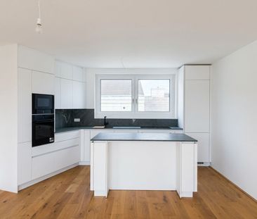 Exklusive Dachgeschoßwohnung mit Traumküche & Sonnenterrasse | Erst... - Photo 4