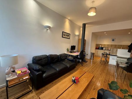 2 bedroom flat to rent - Photo 2