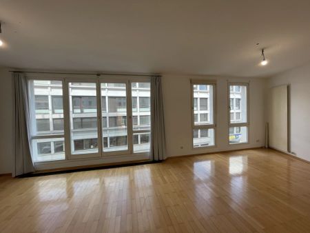 3 Zimmer Wohnung mit Gemeinschaftsdachterrasse direkt beim Karlsplatz! - Foto 3