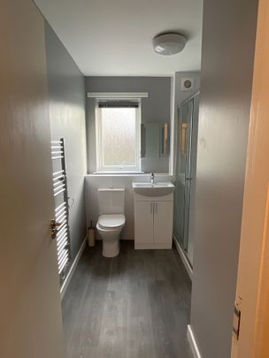 Room in a Shared Flat, St Clair Avenue, EH6 - Photo 1