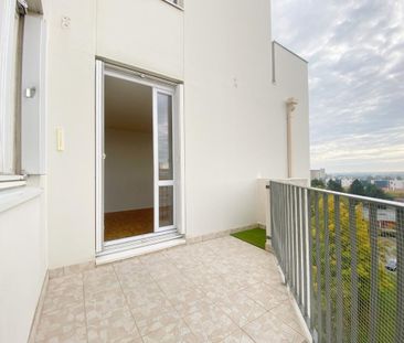 JOLI F3 AVEC BALCON DANS RESIDENCE SECURISEE - Photo 2