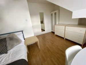 4 bedroom house share to rent - Photo 4