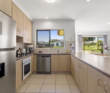 37 Hinchliffe Drive, Kearneys Spring - Photo 1