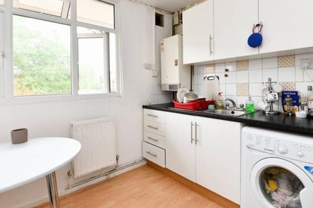 4 bedroom maisonette for rent - Photo 5