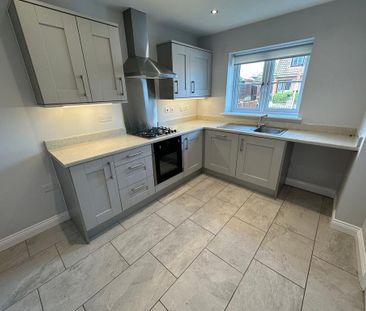 4 bedroom detached house to rent - Photo 5