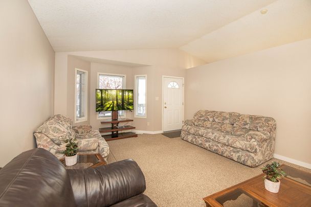 Rent-A-Room in this Roomy 8 Bed Home! Based On Single Occupancy. - Photo 1