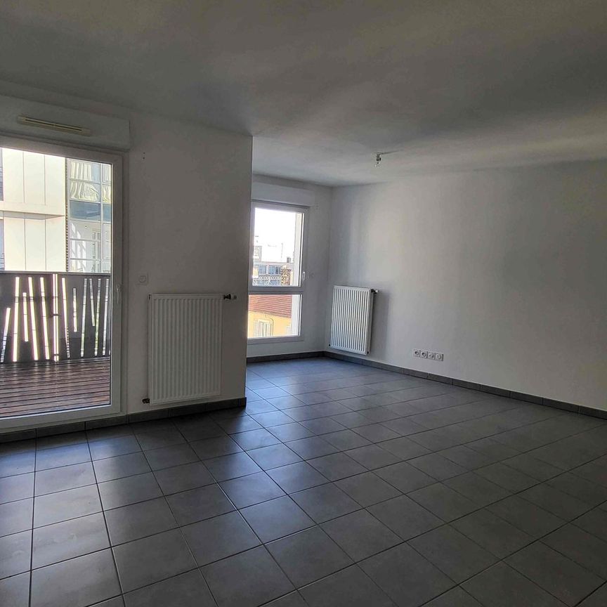 Location Appartement 2 pièces 47m² LYON 7ème - Photo 1