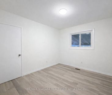 128 Toulon Crescent #UPPER - Photo 4