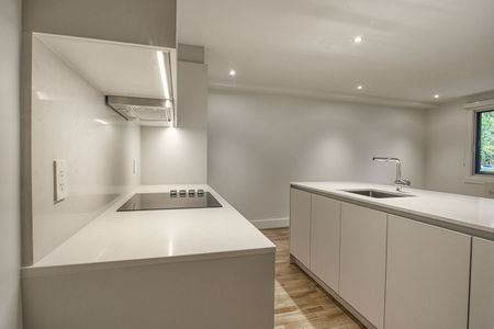 1525 Avenue Victoria - Photo 2