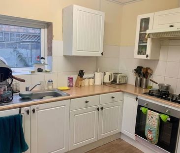 Room in a Shared House, Alfred Road, SE25 - Photo 6