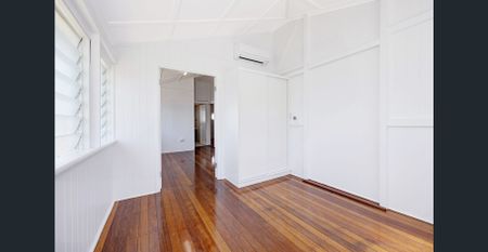 FULLY RENOVATED HIGHSET CLASSIC QUEENSLANDER - Photo 3