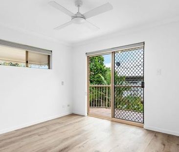 Open plan - Low Maintenance - Great Location - Photo 2