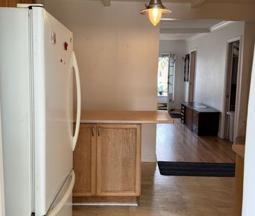 For Lease - 123 Rhodes Avenue, Toronto, Ontario - Photo 6