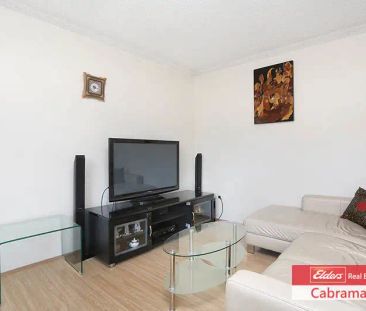“Wonderful 2 bedrooms freshly painted , level 2 full brick unit!!” - Photo 4