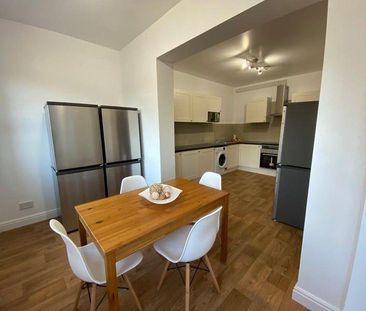 1 bedroom in a house share to rent - Photo 6