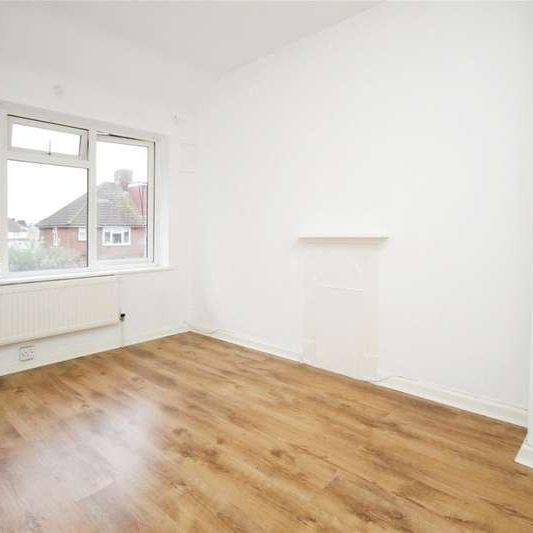 Ellerton Road, Dagenham, RM9 - Photo 1