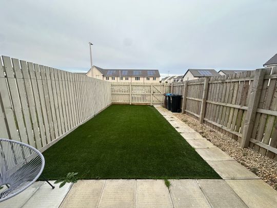 Whitehills Street, Cove, Aberdeen - Photo 1