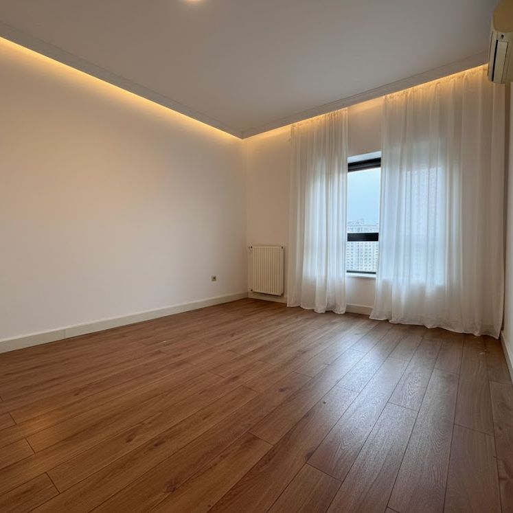 Inchirieri Apartamente 3 camere Bucuresti - Photo 1