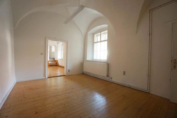 FROHNLEITEN Hauptplatz- Große 4-Zimmer-Wohnung mit 97m² Veranda, Parkplatz - Photo 1