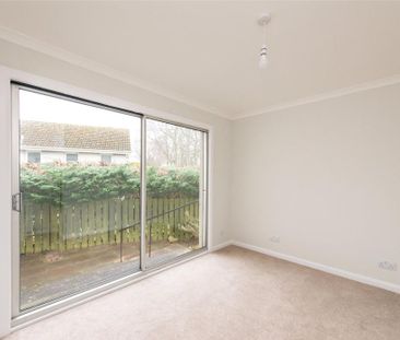 4 bedroom detached house to rent - Photo 6