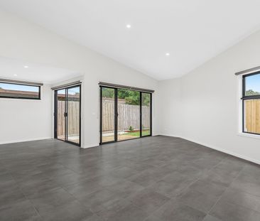 2/5 Isaacs Street, 3028, Laverton Vic - Photo 3