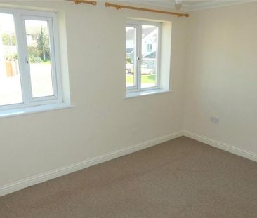 2 bedroom end of terrace house to rent - Photo 1