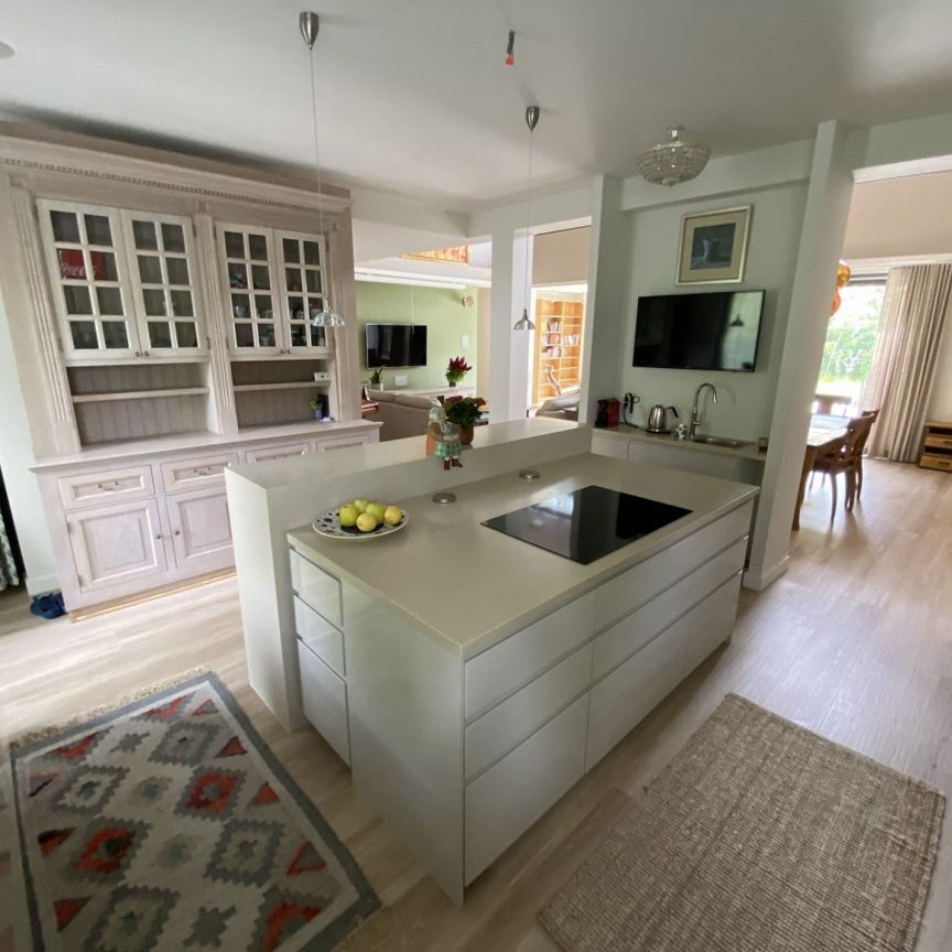 Nowoczesny dom na wynajem w Konstancinie - Фото 1