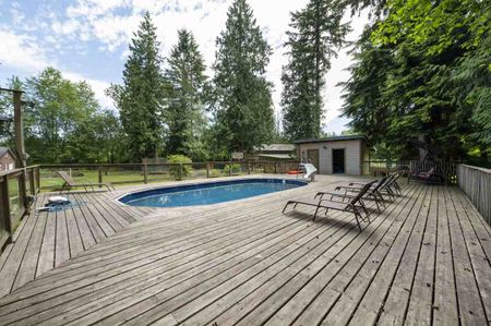 24390 63 Avenue apartment — Langley Township, BC (5-Bedroom) - 5 Bedroom - Photo 2