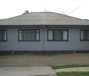 Unit 2/928 Padman Drive - Photo 2