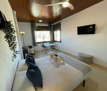 Avinguda del Carrilet, L'Hospitalet de Llobregat, Catalonia 08902 - Photo 3