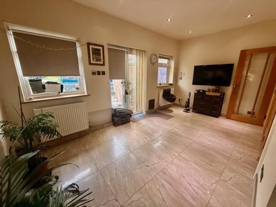 4 bedroom house to rent - Photo 1